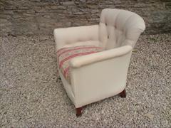 Howard and Sons antique armchair - Woodstock model1.jpg